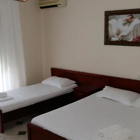 57 Casa de hóspedes Tirana