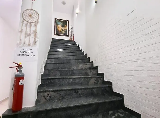 Pensión 57